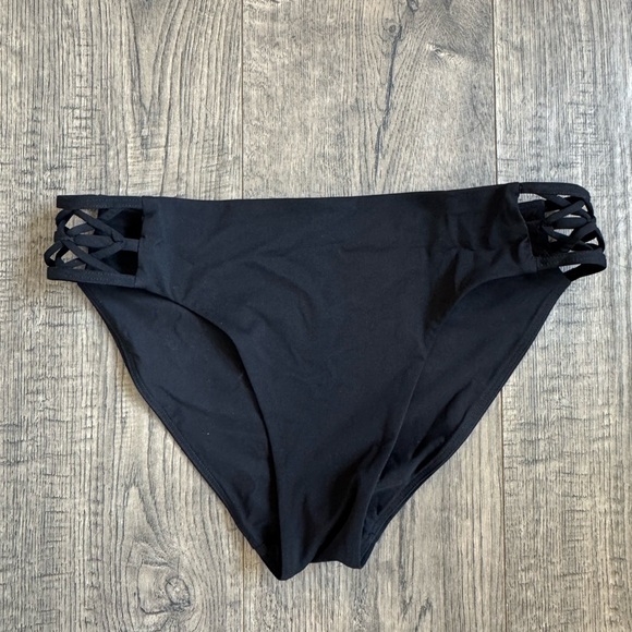 Lululemon Shoreline Bikini Bottom- Black - Picture 3 of 5